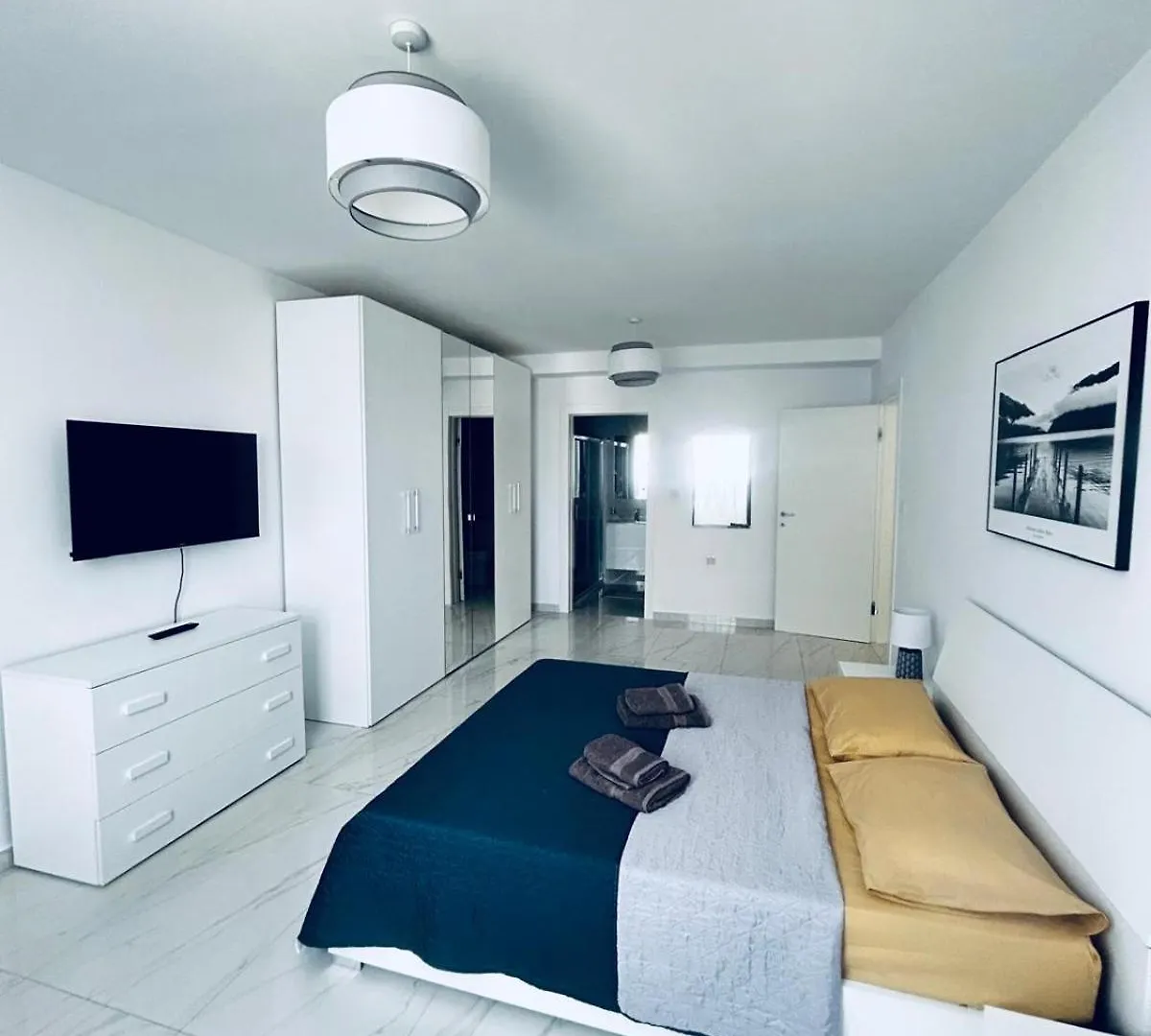 Bright And Spacious 3-Bedroom Apartment Sliema - Tigne Point