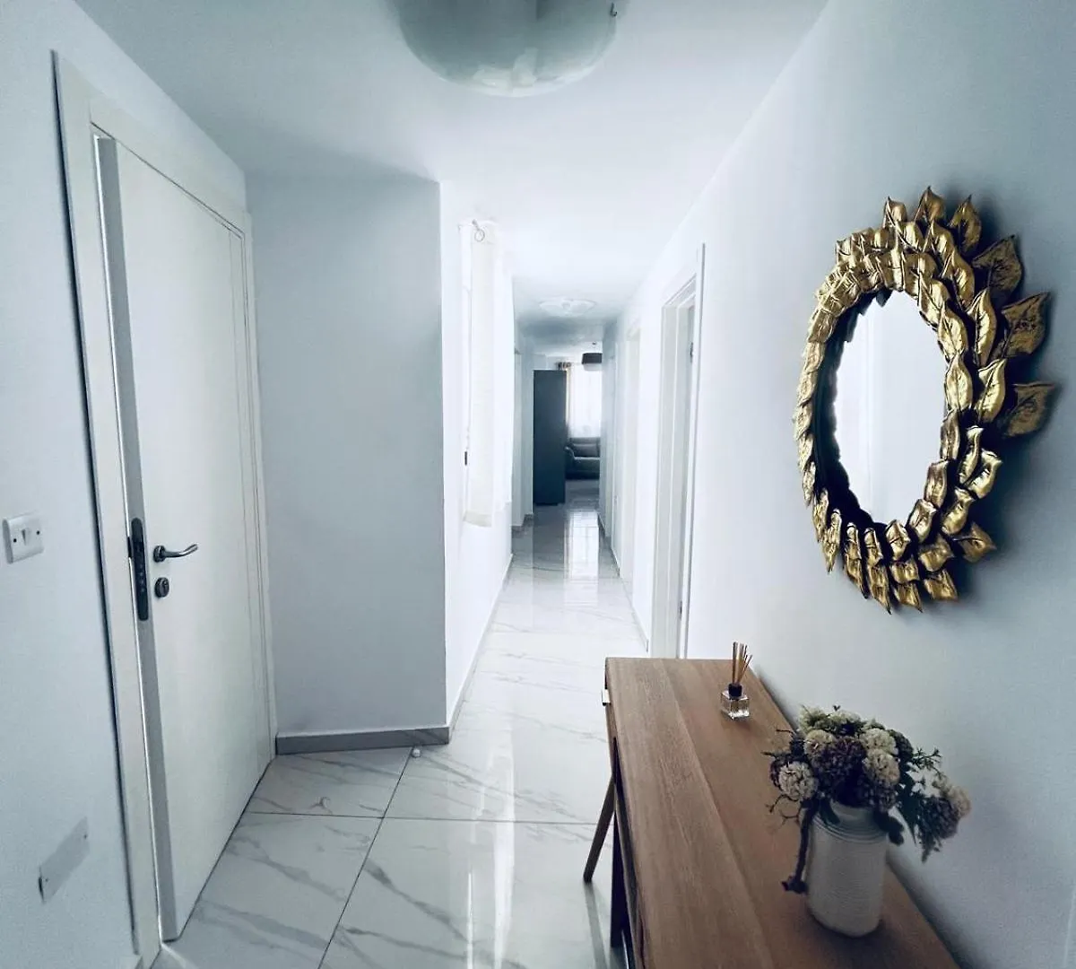 Bright And Spacious 3-Bedroom Apartment Sliema - Tigne Point