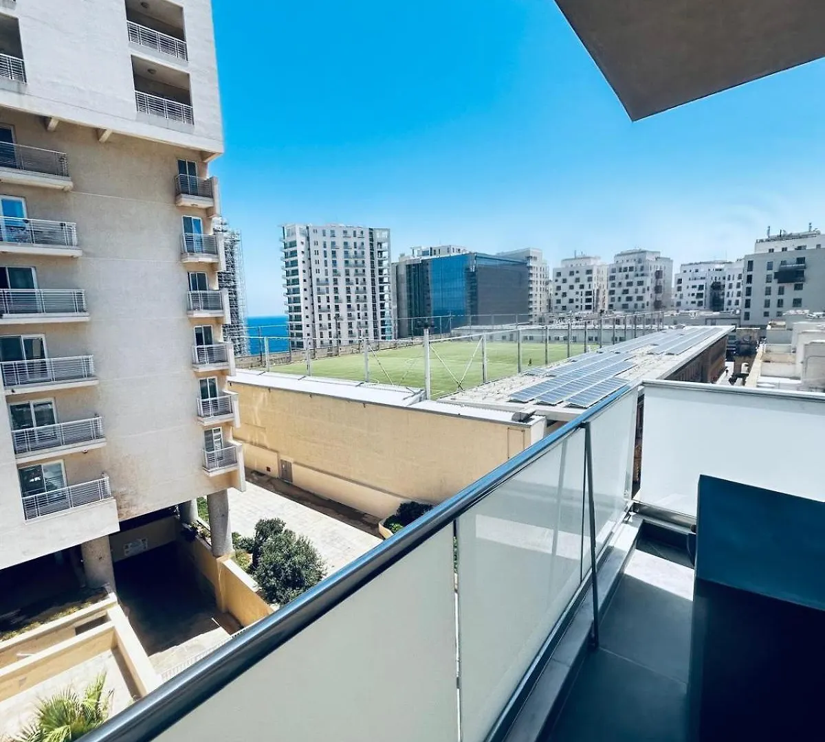 Bright And Spacious 3-Bedroom Apartment Sliema - Tigne Point